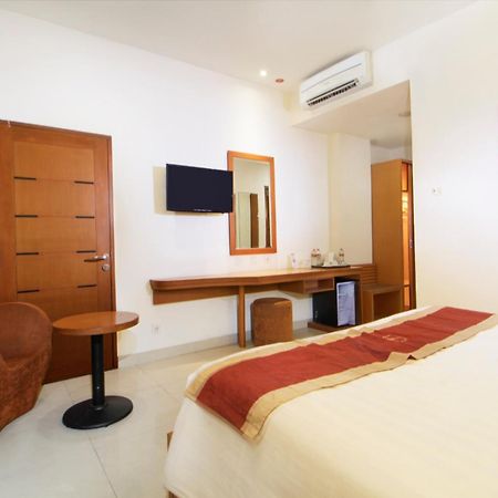 Hotel Bisanta Bidakara Surabaya Bagian luar foto