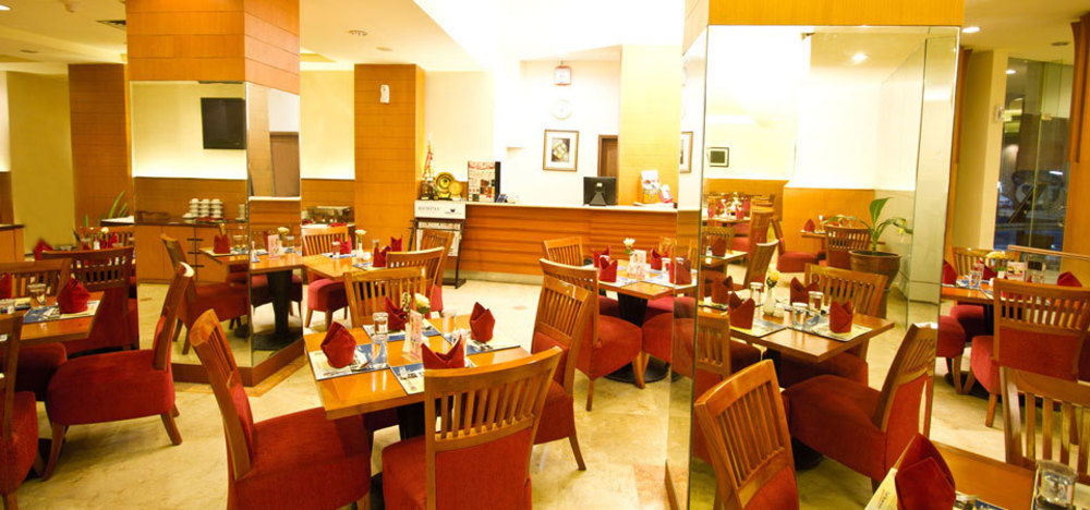 Hotel Bisanta Bidakara Surabaya Bagian luar foto