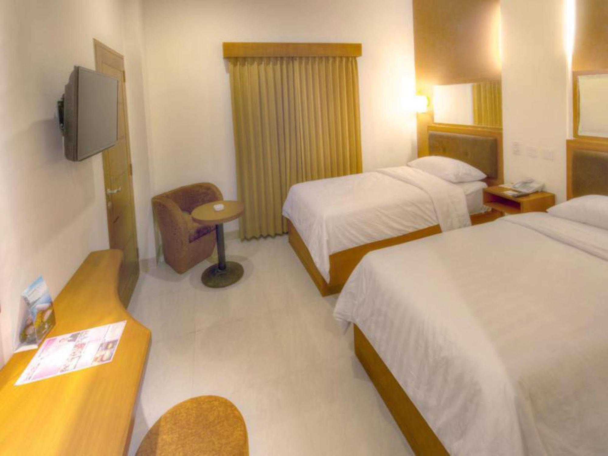 Hotel Bisanta Bidakara Surabaya Bagian luar foto